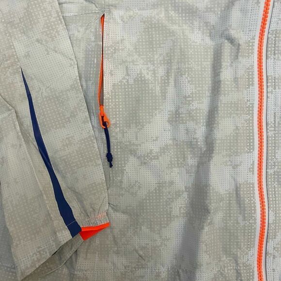 UNDER ARMOUR 1315122-706 UA Womens Sz XSmall Gray Scrambler Hiking Jacket $160+ - Picture 5 of 6